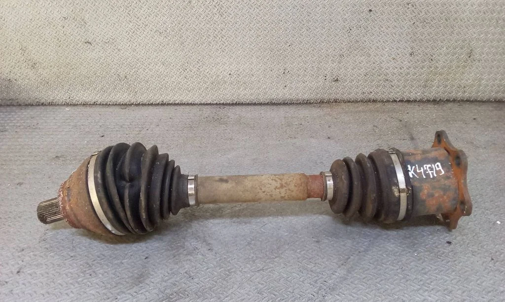 Front driveshaft – left
