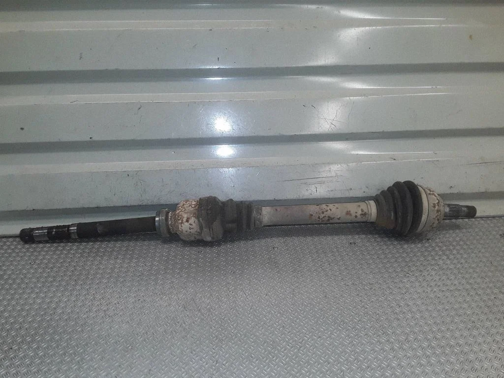 Front driveshaft – right