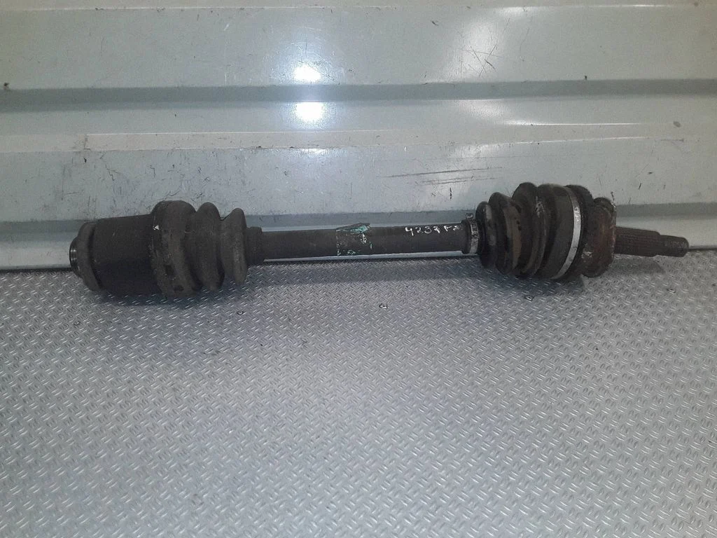 Front driveshaft – right