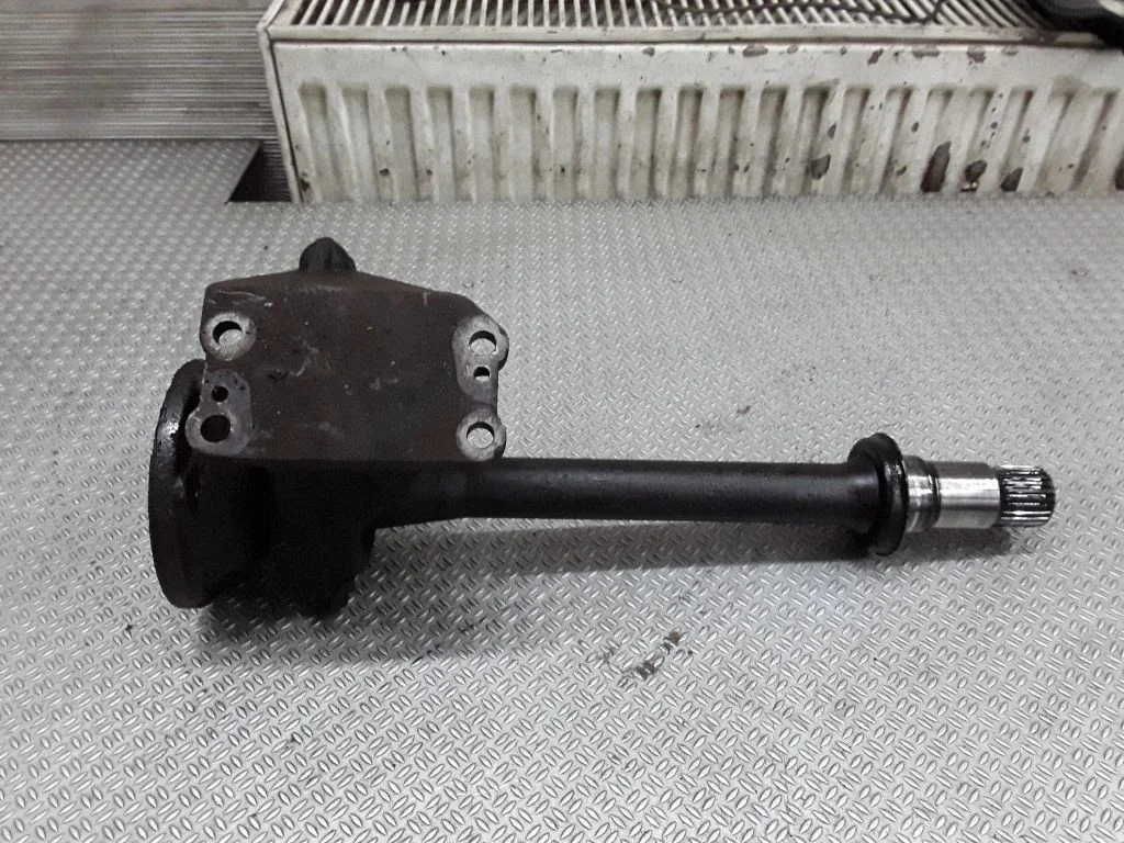 Front driveshaft – Toyota Previa (XR30, XR40) II (2000-2006)