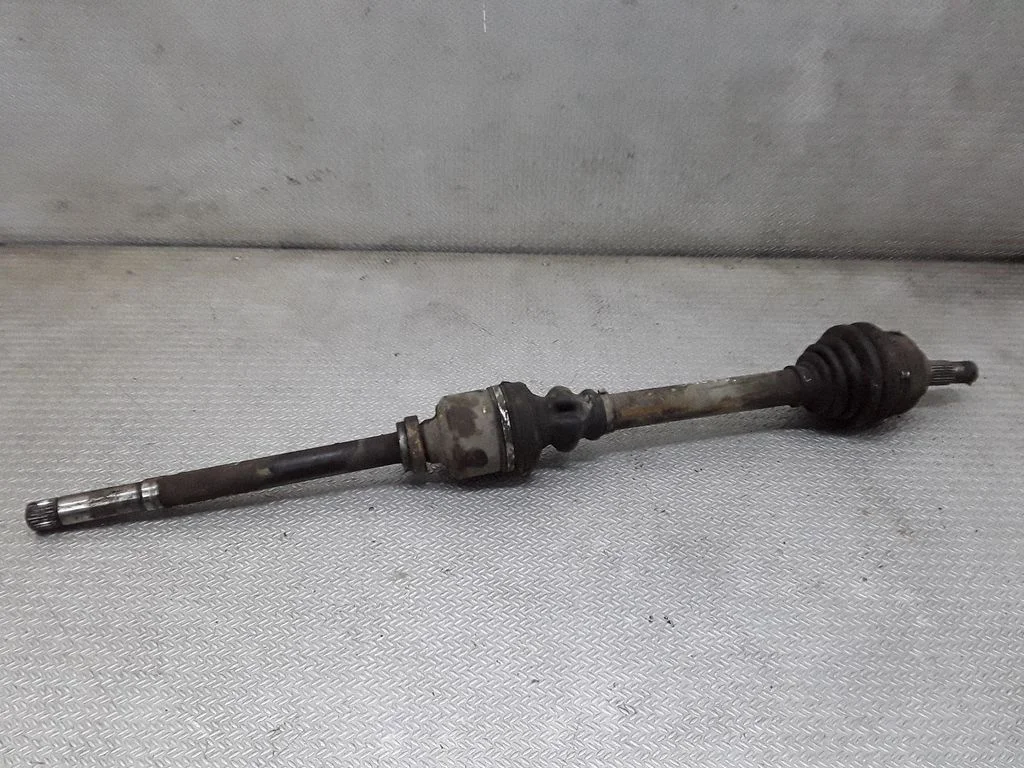 Front driveshaft – Peugeot 406 (1999-2006)