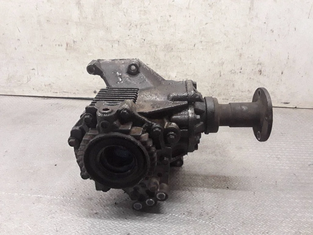 Gearbox transfer box case – Nissan Murano Z50 (2002-2008)