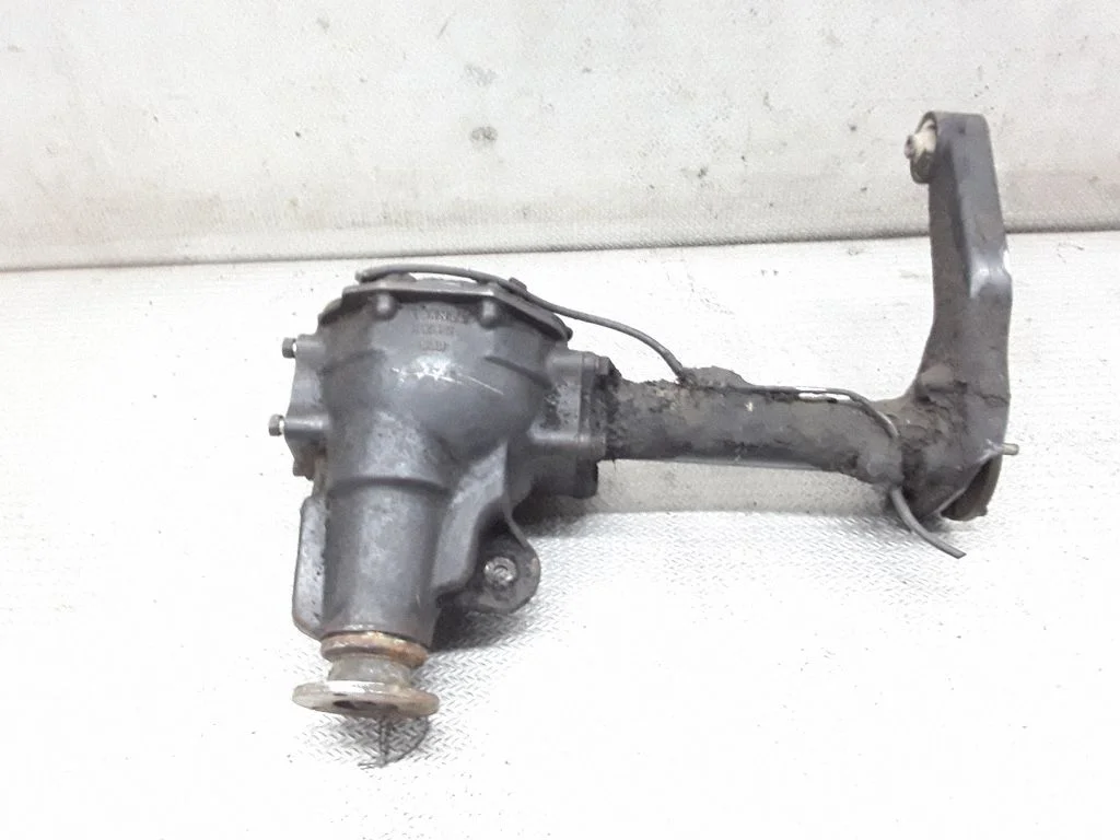 Front differential – Mitsubishi Pajero (1991-1999)