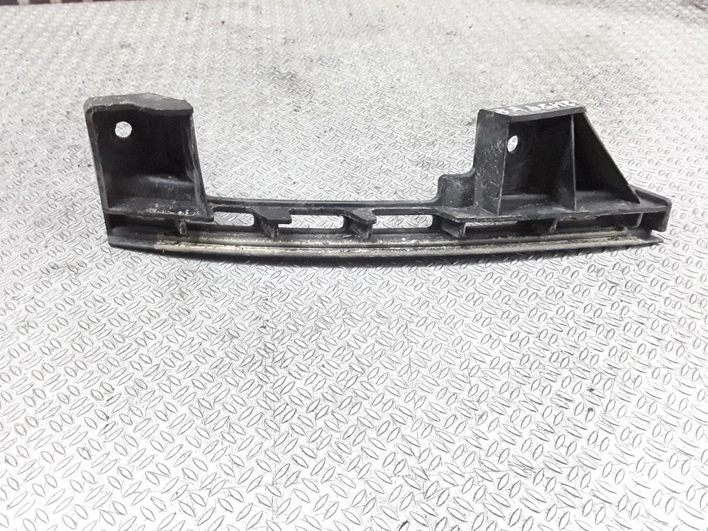 Priekšējā bampera turētājs 1T0807889B