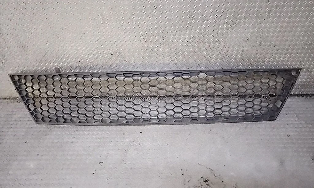 Front bumper lower grill – Seat Cordoba (6K) (1999-2002)