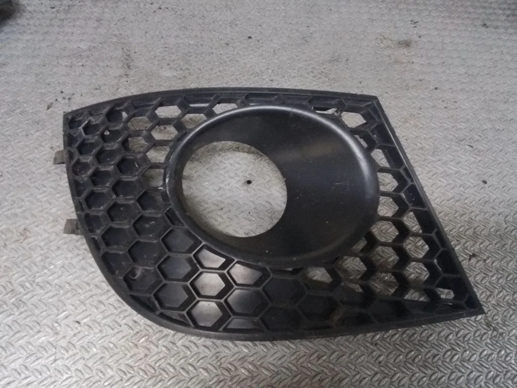Front fog light trim/grill – Seat Ibiza IV (6J,6P) (2008-2017)