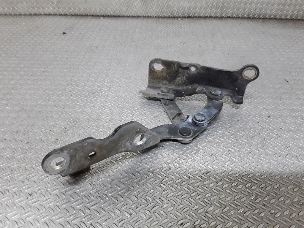 Engine bonnet/hood hinges – left