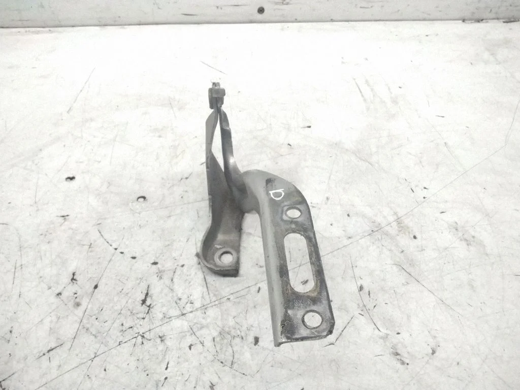 Engine bonnet/hood hinges – Honda FR-V (2004-2009)
