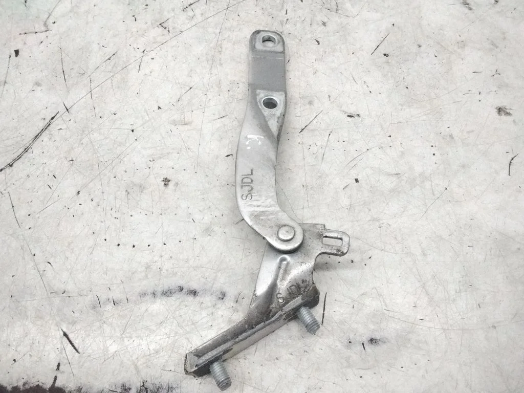 Engine bonnet/hood hinges – Honda FR-V (2004-2009)