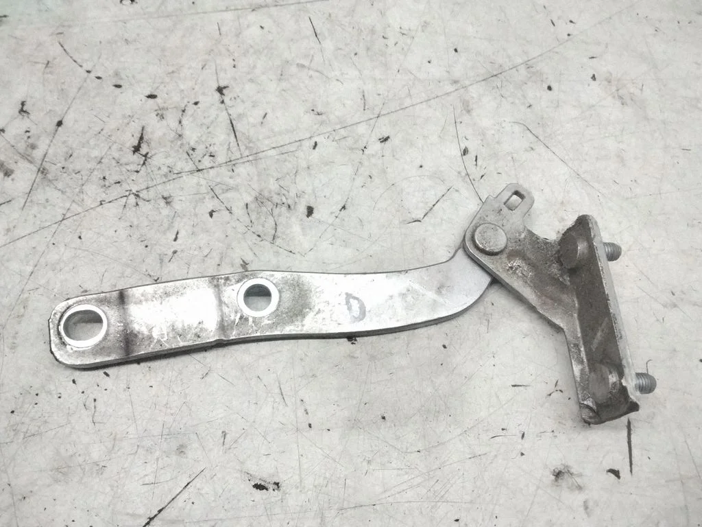 Engine bonnet/hood hinges – Honda FR-V (2004-2009)