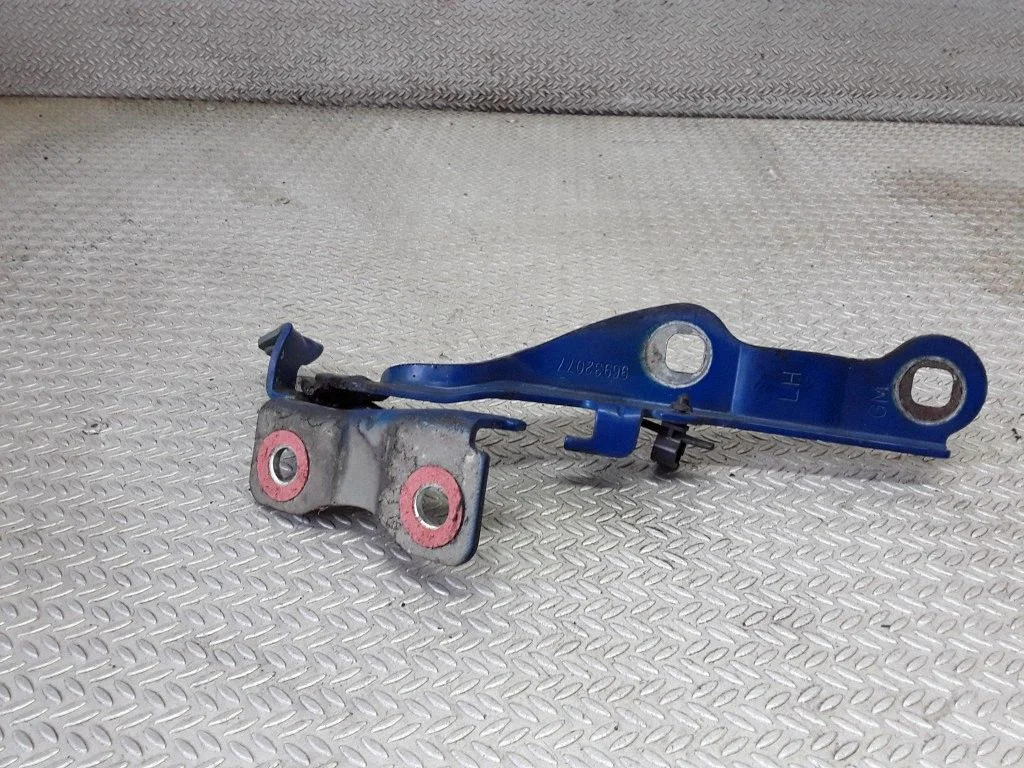 Engine bonnet/hood hinges – Chevrolet Cruze (2009-2016)