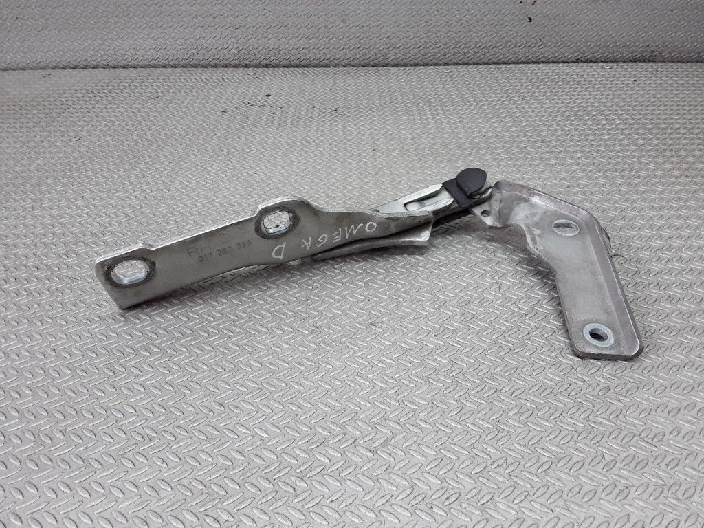 Engine bonnet/hood hinges – Opel Omega B2 (1999-2003)