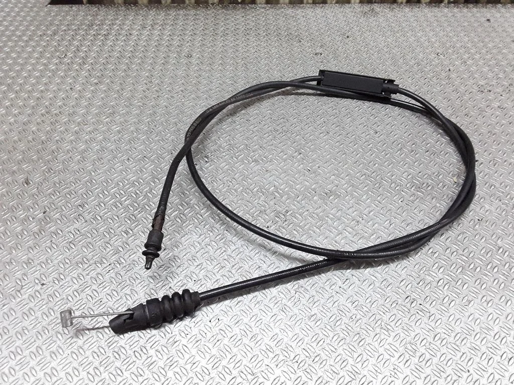 Engine bonnet/hood lock release cable – Mercedes-Benz B-Class W245 (2005-2011)