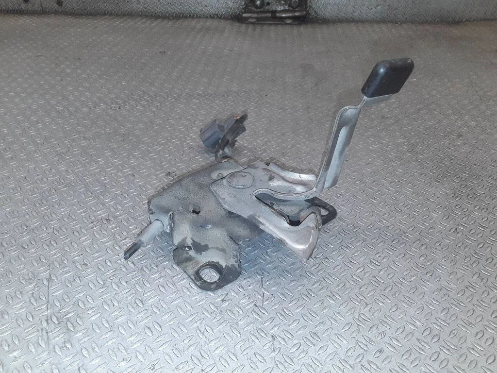 Zamek maski – Honda FR-V (2004-2009)