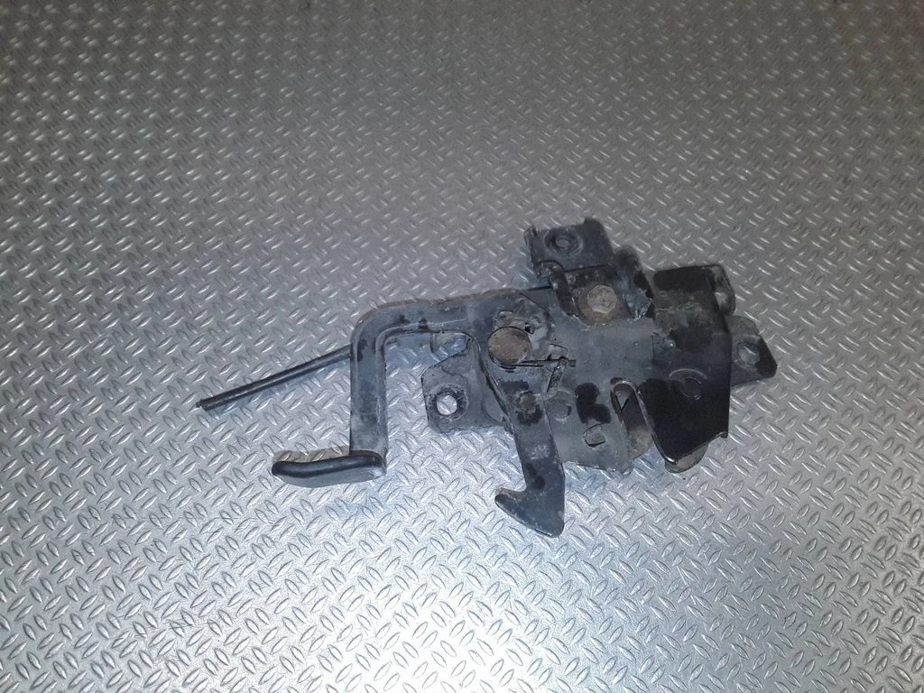 Engine bonnet/hood lock/catch – Hyundai Sonata (2006-2015)