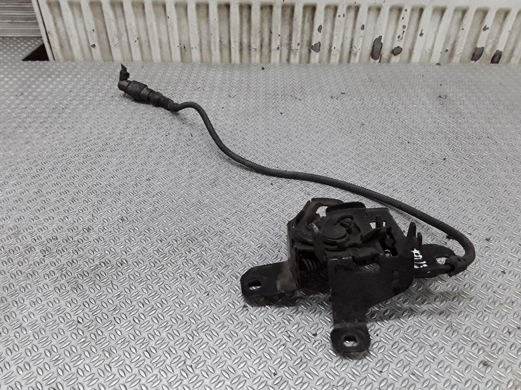 Engine bonnet/hood lock/catch – Volkswagen Jetta IV (1999-2005)