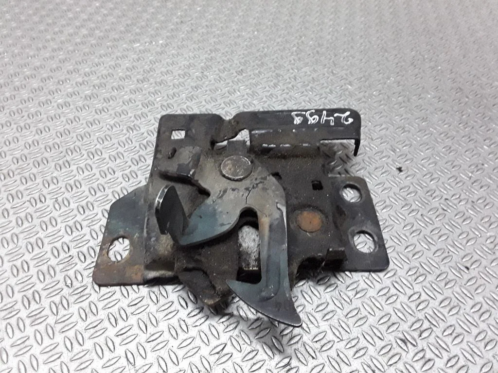 Engine bonnet/hood lock/catch – Honda HR-V (1998-2005)
