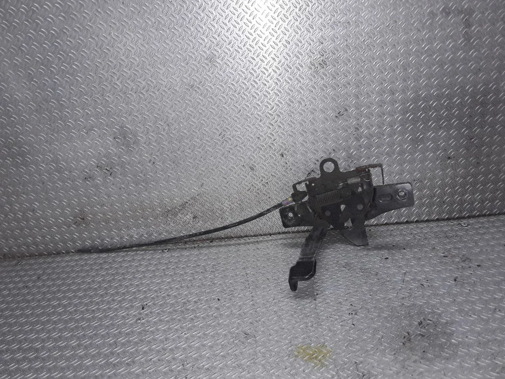 Engine bonnet/hood lock/catch – Nissan Micra (2011-2016)