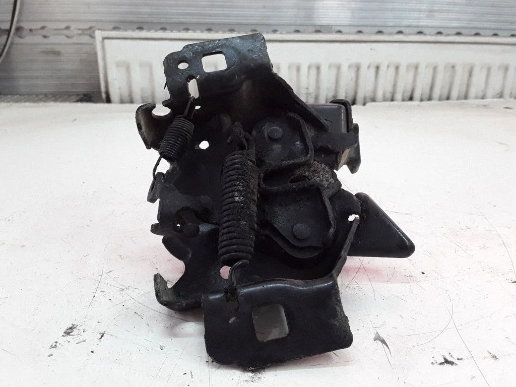 Engine bonnet/hood lock/catch YL8416A77CAA – Ford Maverick (2001-2007)