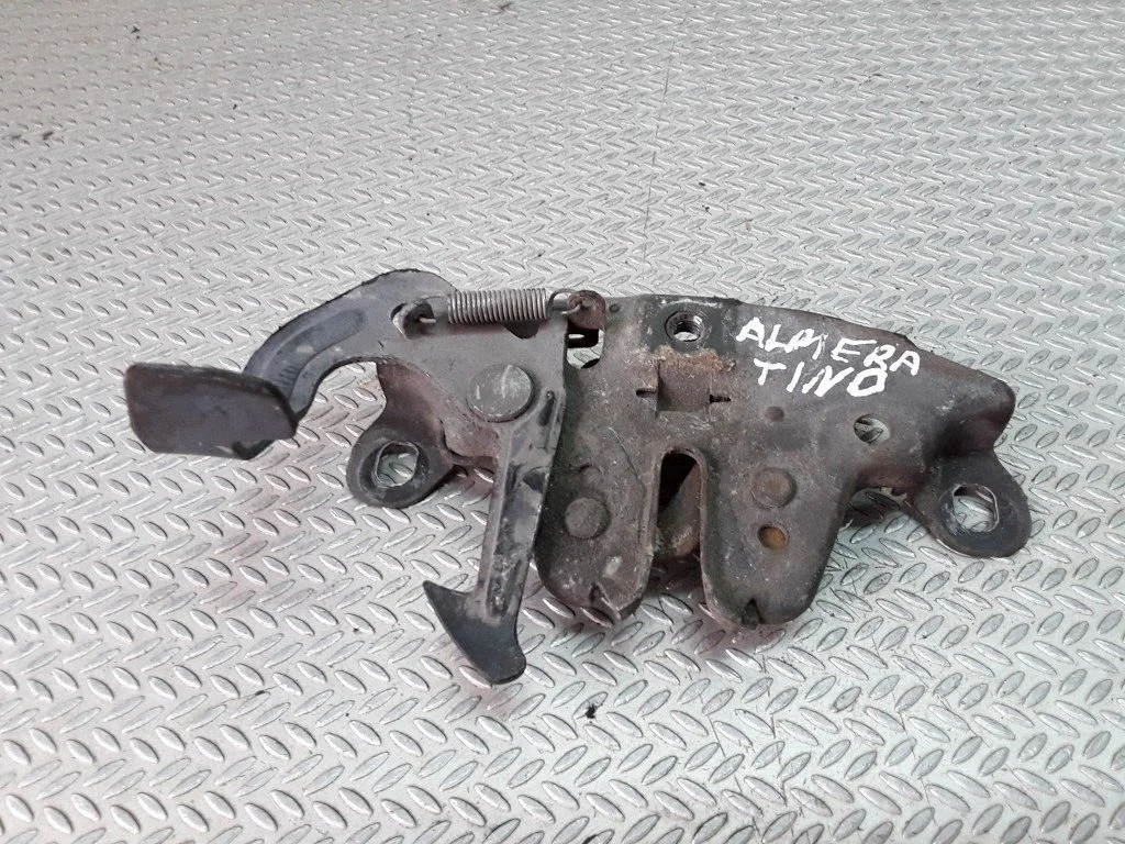 Engine bonnet/hood lock/catch – Nissan Almera N16 (2000-2010)