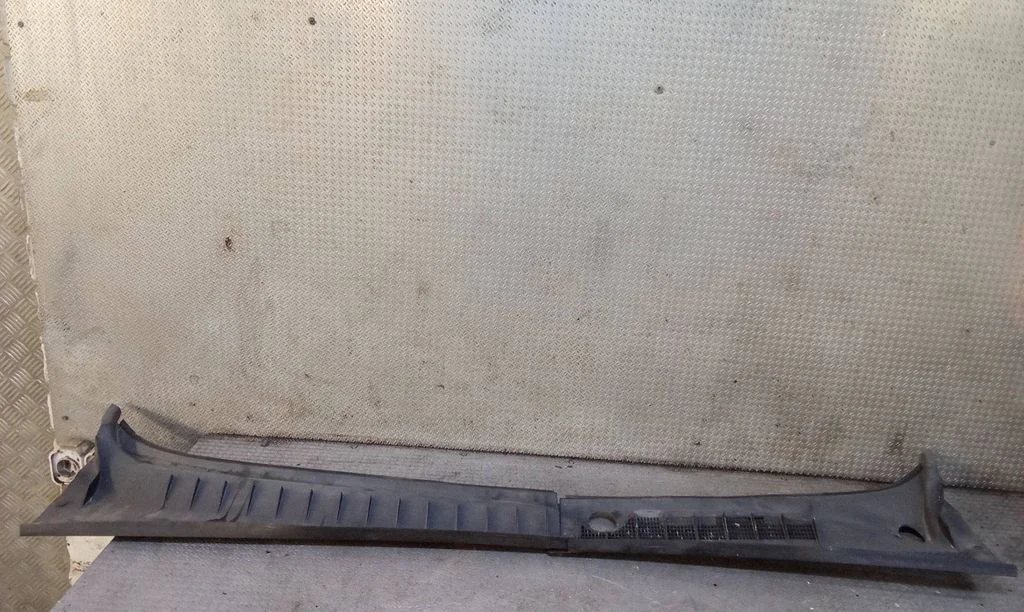 Wiper trim – Chevrolet Orlando (2011-)
