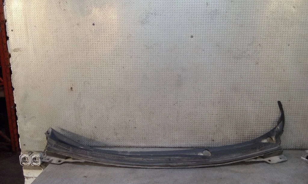 Wiper trim – Mitsubishi Lancer Evolution X (2008-2014)