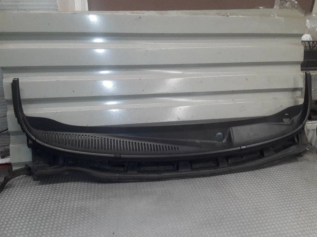 Wiper trim – Nissan Note (E11) (2006-2014)