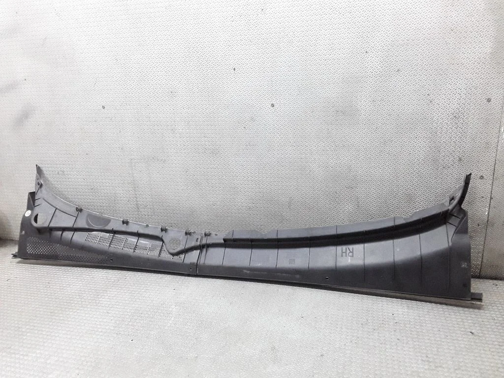 Wiper trim – Chevrolet Orlando (2011-)