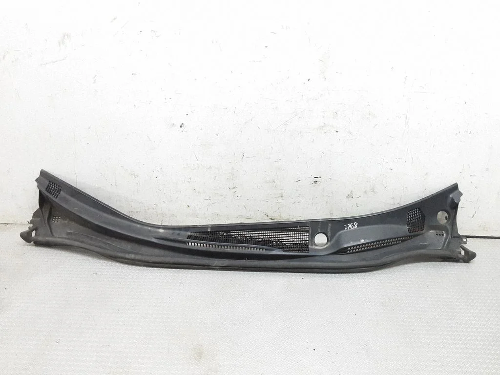 Wiper trim – Toyota Avensis T250 (2006-2009)