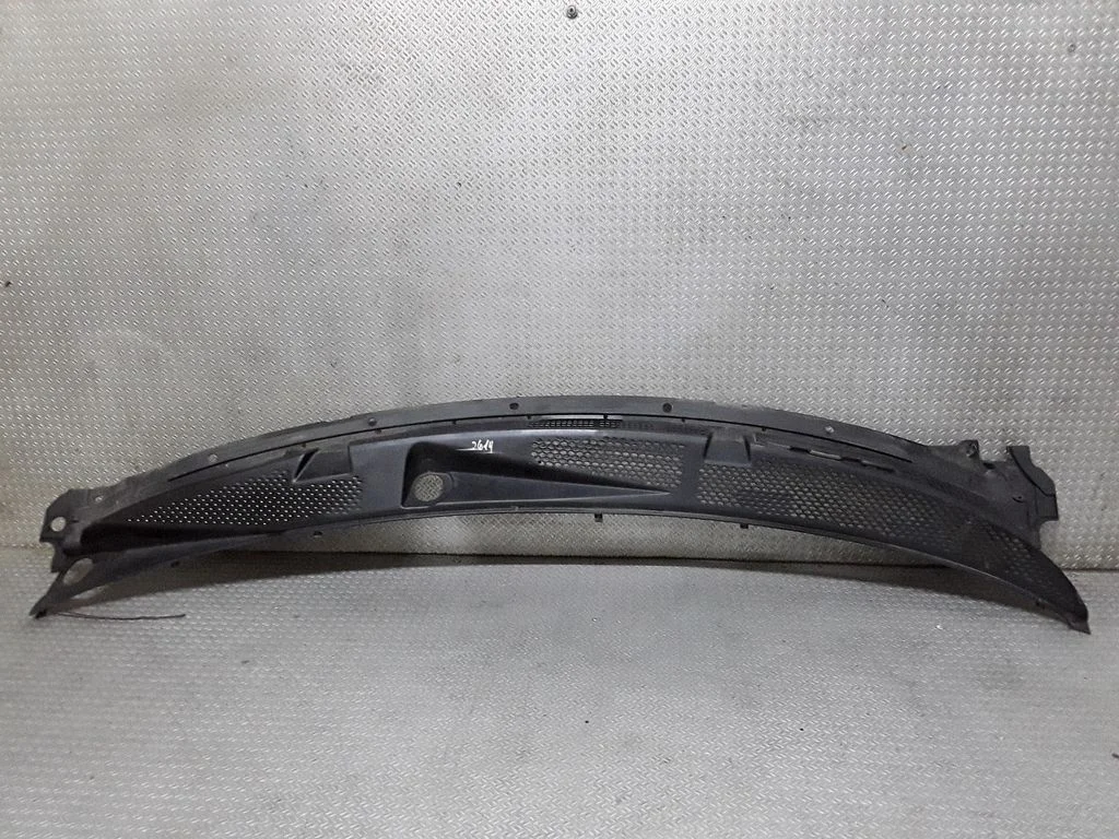 Wiper trim – Nissan Micra (2008-2010)