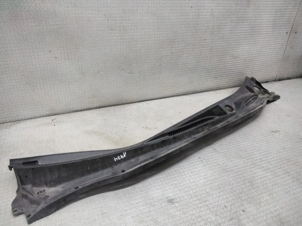 Wiper trim – Toyota Avensis Verso (2001-2009)