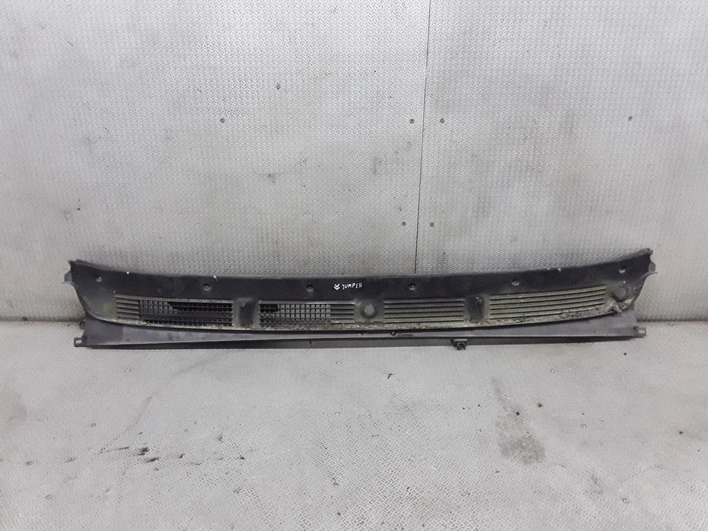 Wiper trim – Citroen Jumper (1994-2001)