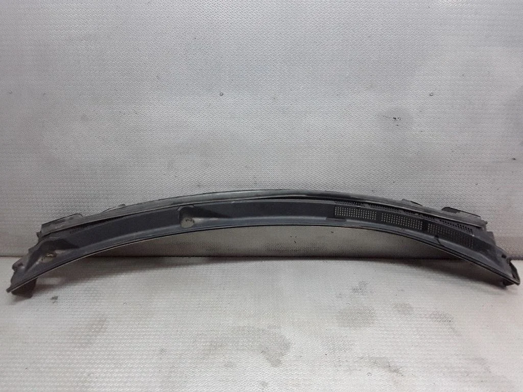 Wiper trim – Mitsubishi Lancer Evolution X (2008-2014)