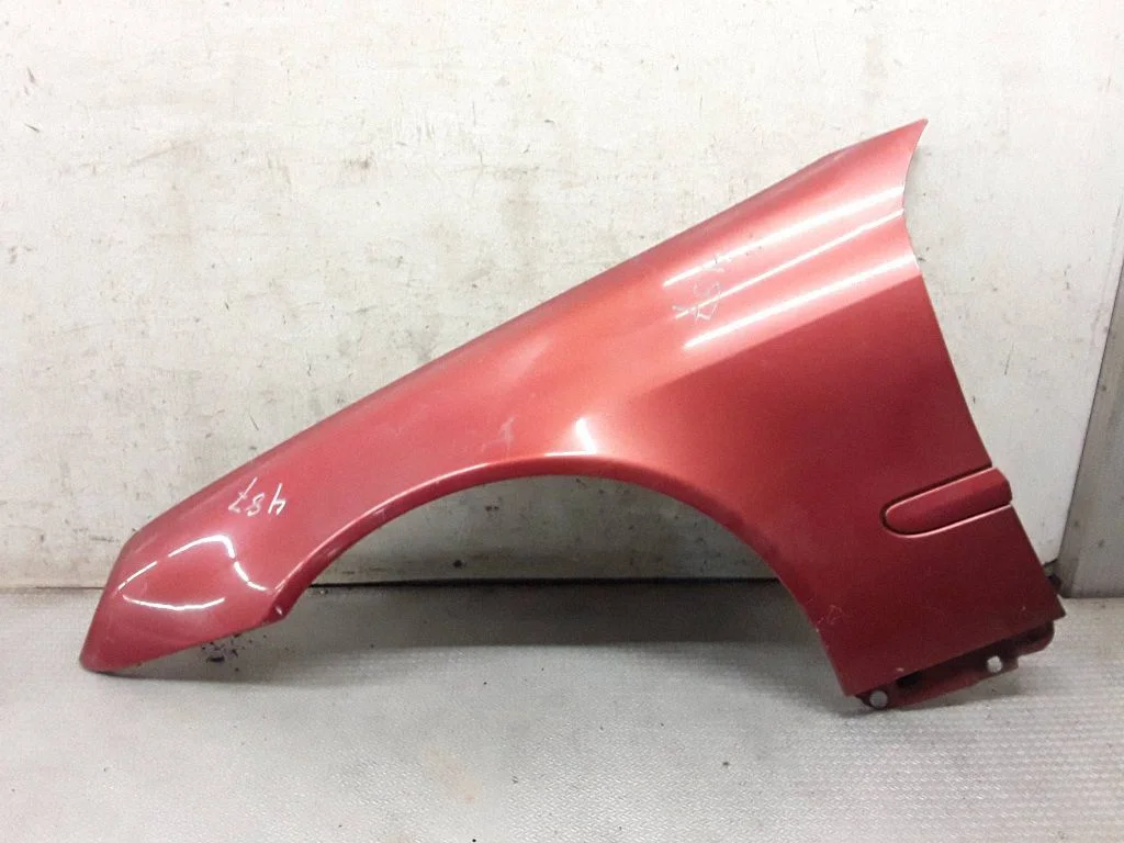 Fender – left