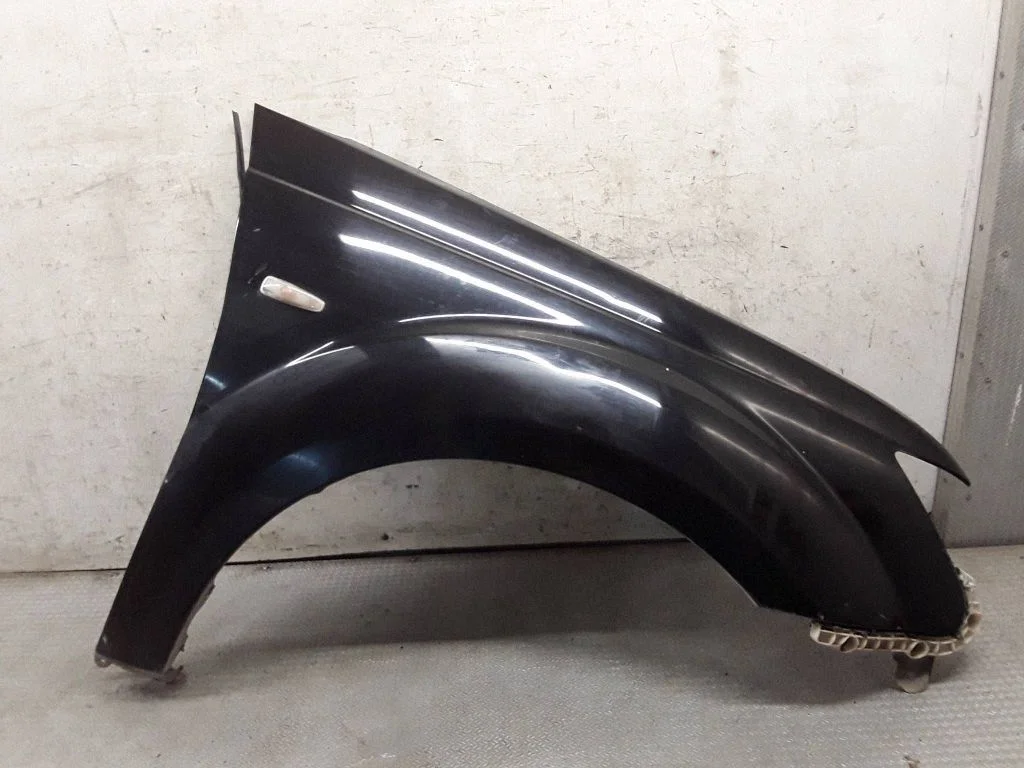 Fender – Mitsubishi Outlander (2007-2012)