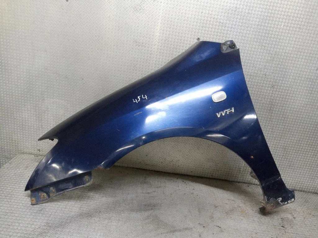 Fender – Toyota Corolla E120 E130 (2004-2007)