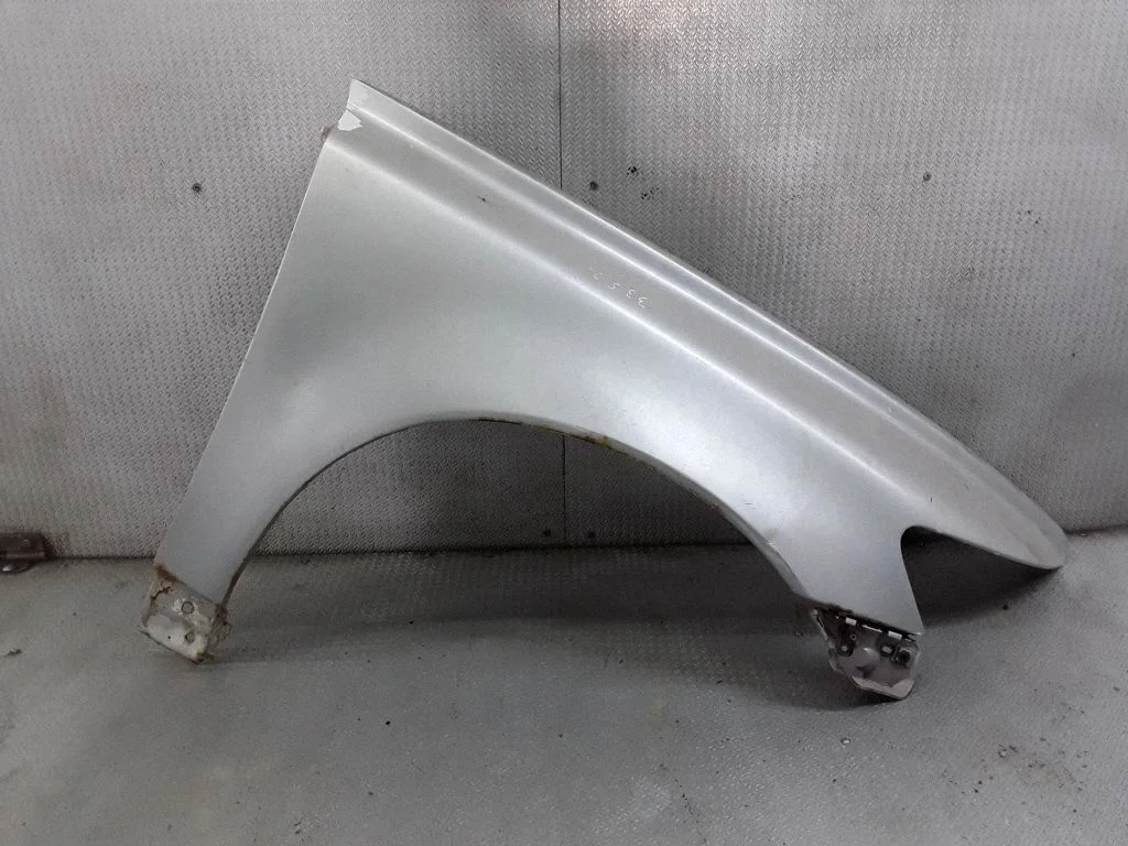 Fender – Volvo V50 (2004-2007)