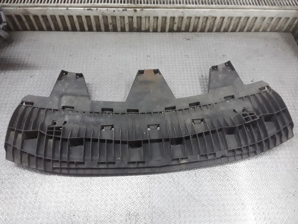 Front bumper skid plate/under tray – Opel Zafira B (2005-2014)