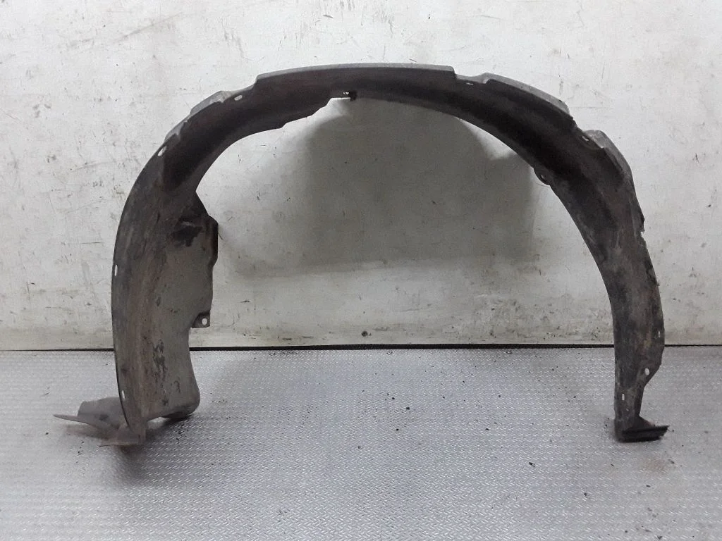 Front wheel arch liner splash guards – Ford Maverick (2001-2007), left