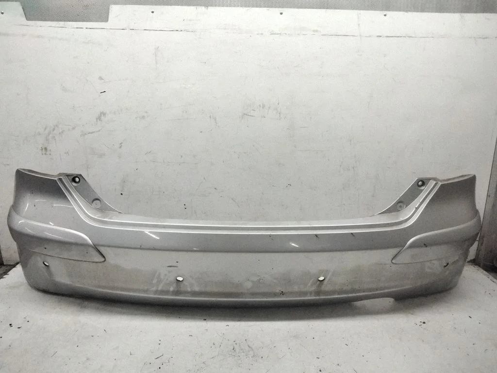 Rear bumper – Honda FR-V (2004-2009)