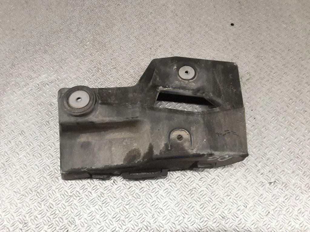Tagumise kaitseraua kinnitusklamber – Chevrolet Volt I (2010-2015)