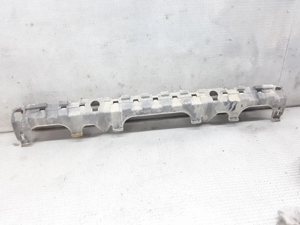 Rear bumper mounting bracket – Mercedes-Benz Sprinter W906 (2006-2018)