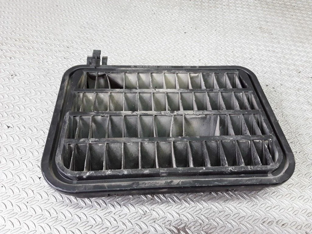 Ventilatsioonirest – Mercedes-Benz S-klass W220 (1998-2006)