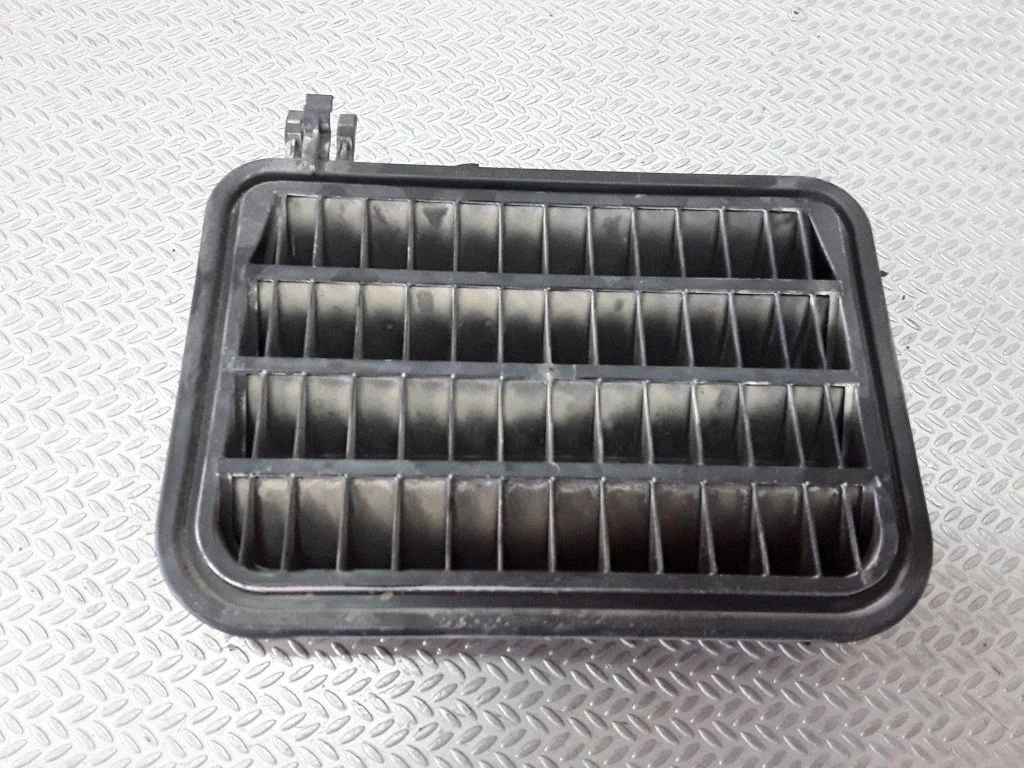 Ventilatsioonirest – Mercedes-Benz S-klass W220 (1998-2006)