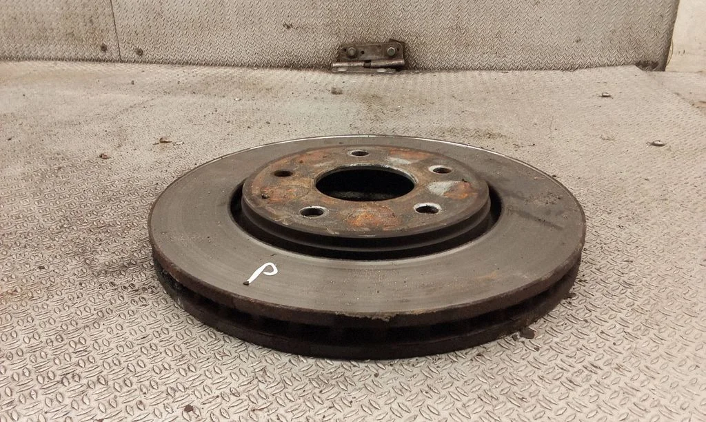 Front brake disc – Chrysler Grand Voyager V (2007-2015)