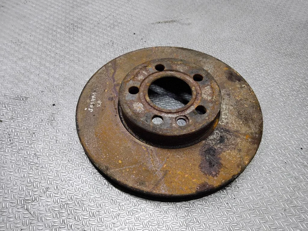 Esimene piduriketas – Volkswagen Sharan (2001-2010)