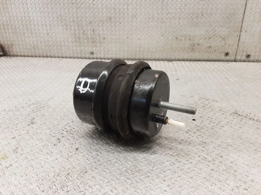Gearbox mount – Volkswagen Phaeton (2002-2016)