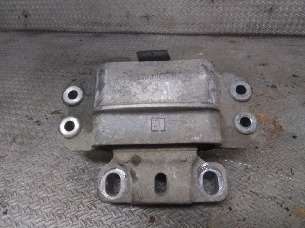 Gearbox mount – Seat Altea XL (2004-2015)