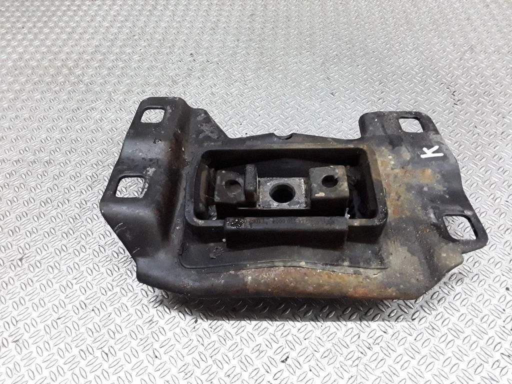 Gearbox mount – Volvo V50 (2004-2007)