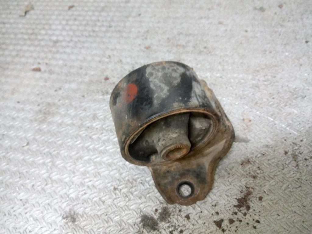 Gearbox mount – KIA Ceed (2006-2012)